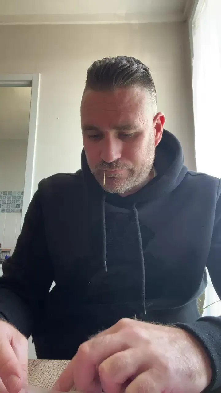 Offline Anjelo79 on Cam4