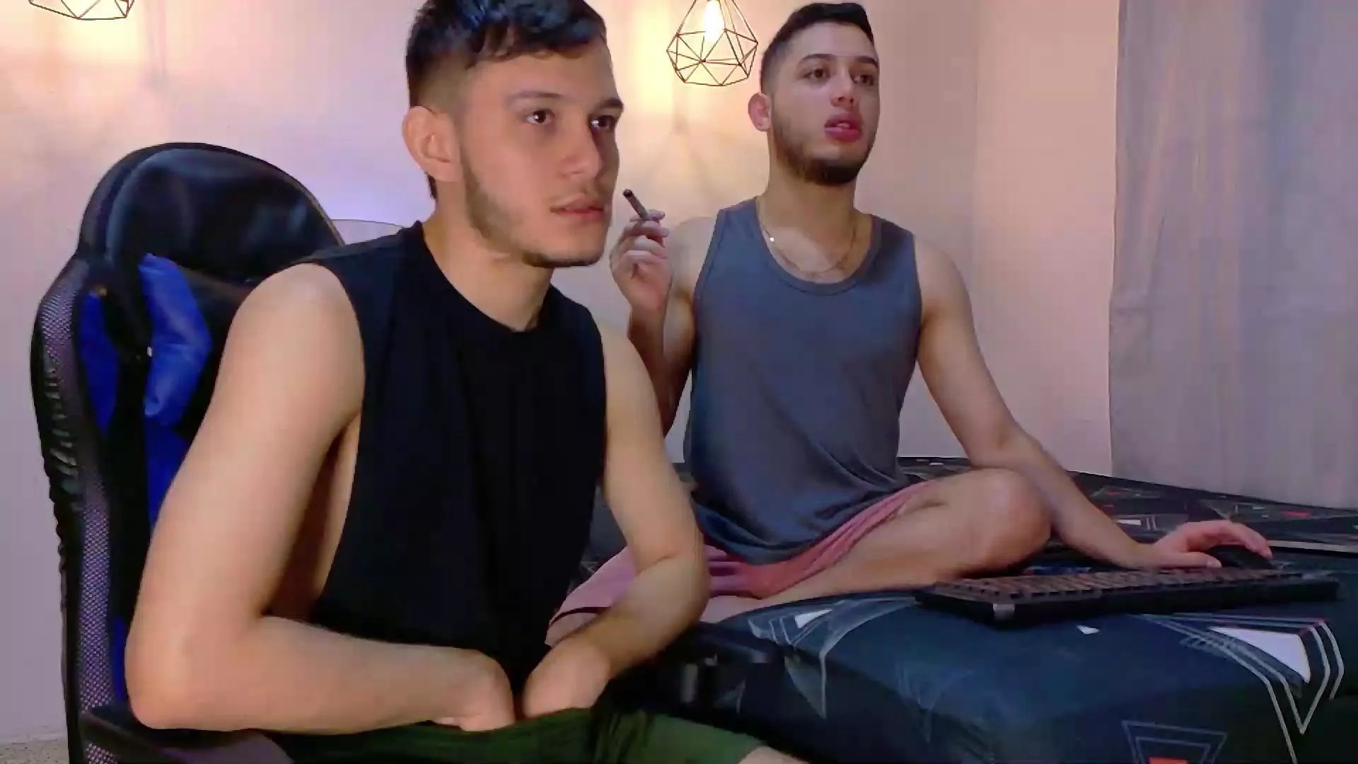 Offline Billyytomy on Cam4