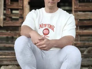 Offline BrutusK on Streamate