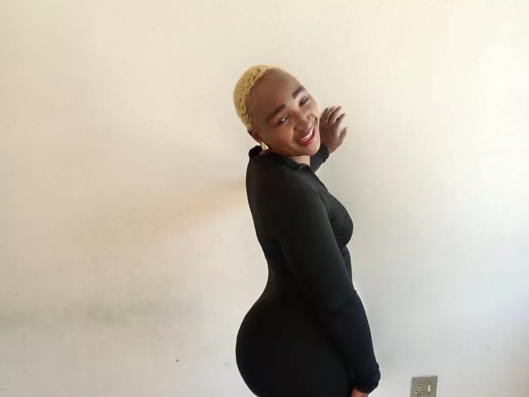 Offline Done215 on Streamate