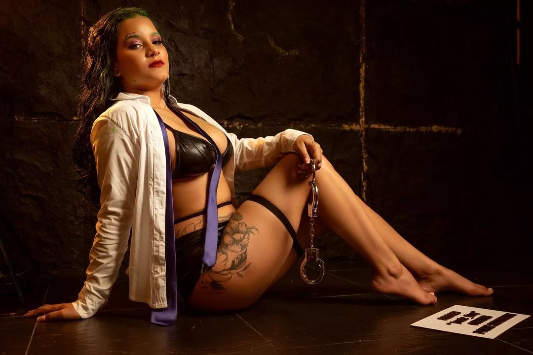 Offline JossiGrey on Streamate