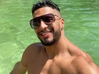 Offline RiogaMaster on Streamate