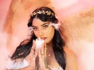 Offline RossieAdams on Streamate