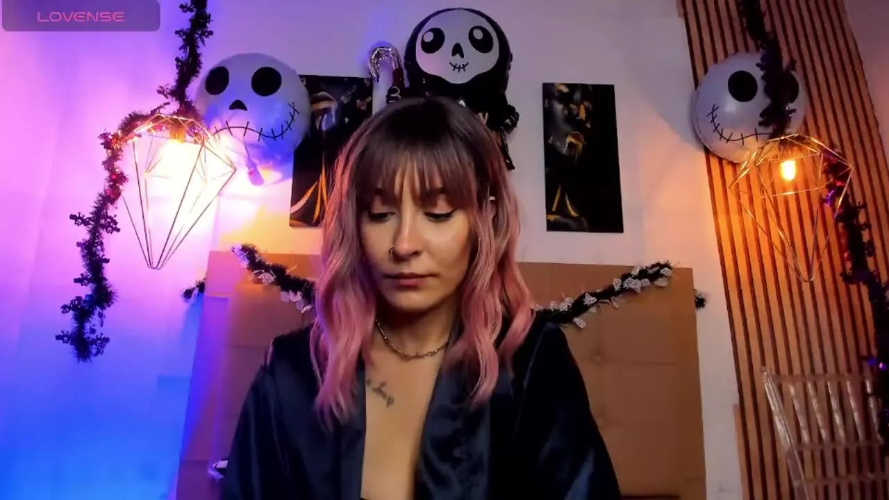 Offline AlesziaRose on Streamray