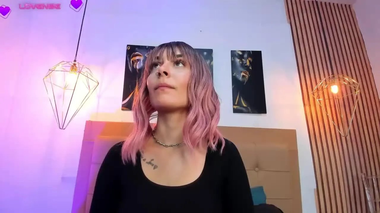 Offline AlesziaRose on Streamray