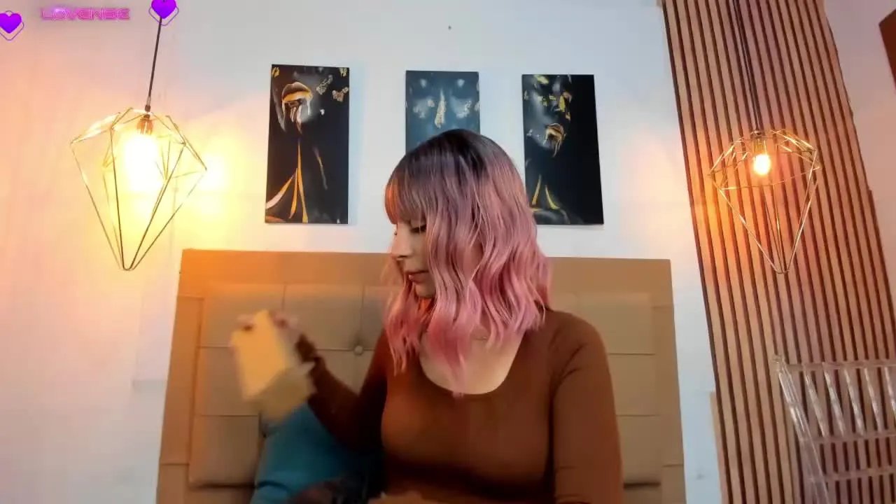 Offline AlesziaRose on Streamray