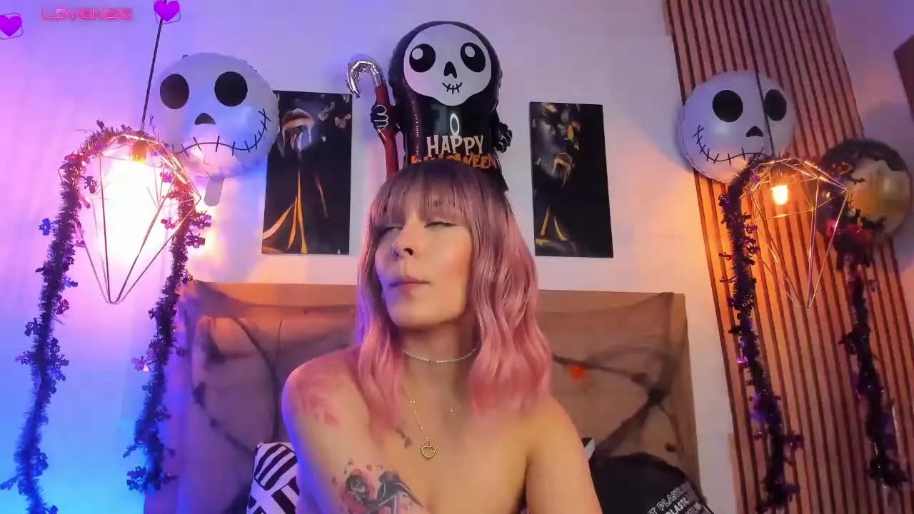 Offline AlesziaRose on Streamray