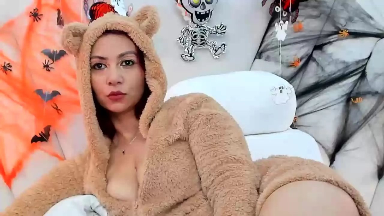 Offline JanetStone on Streamray