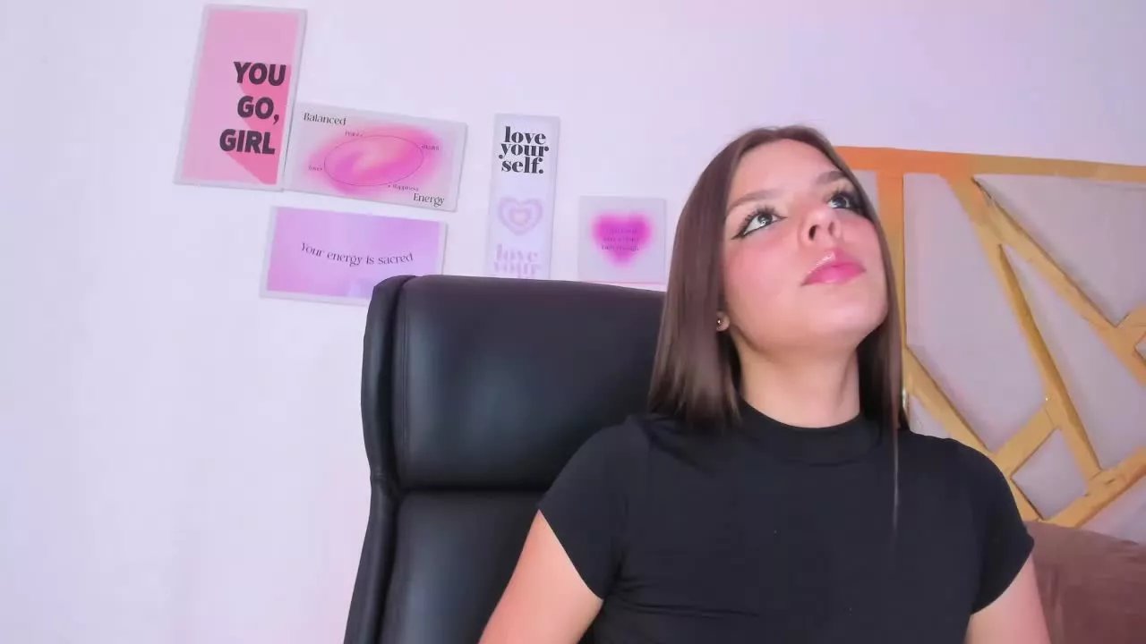 Offline LanaJoness on Streamray